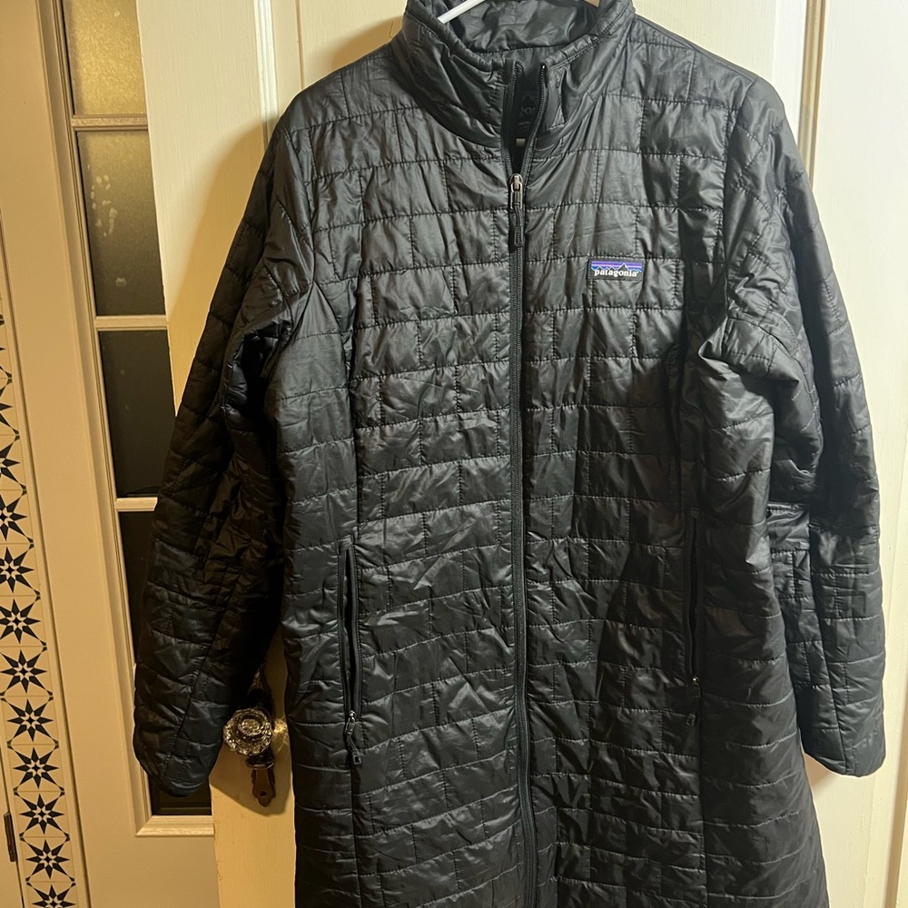 Patagonia Women's Nano Puff Parka size large